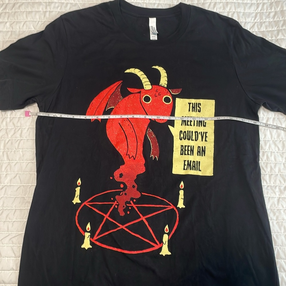 Graphic T-Shirts in Yellow and Black - Picture 5 of 7
